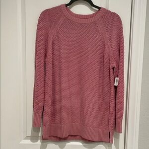NWT Old Navy Women's Sweater. Size medium.